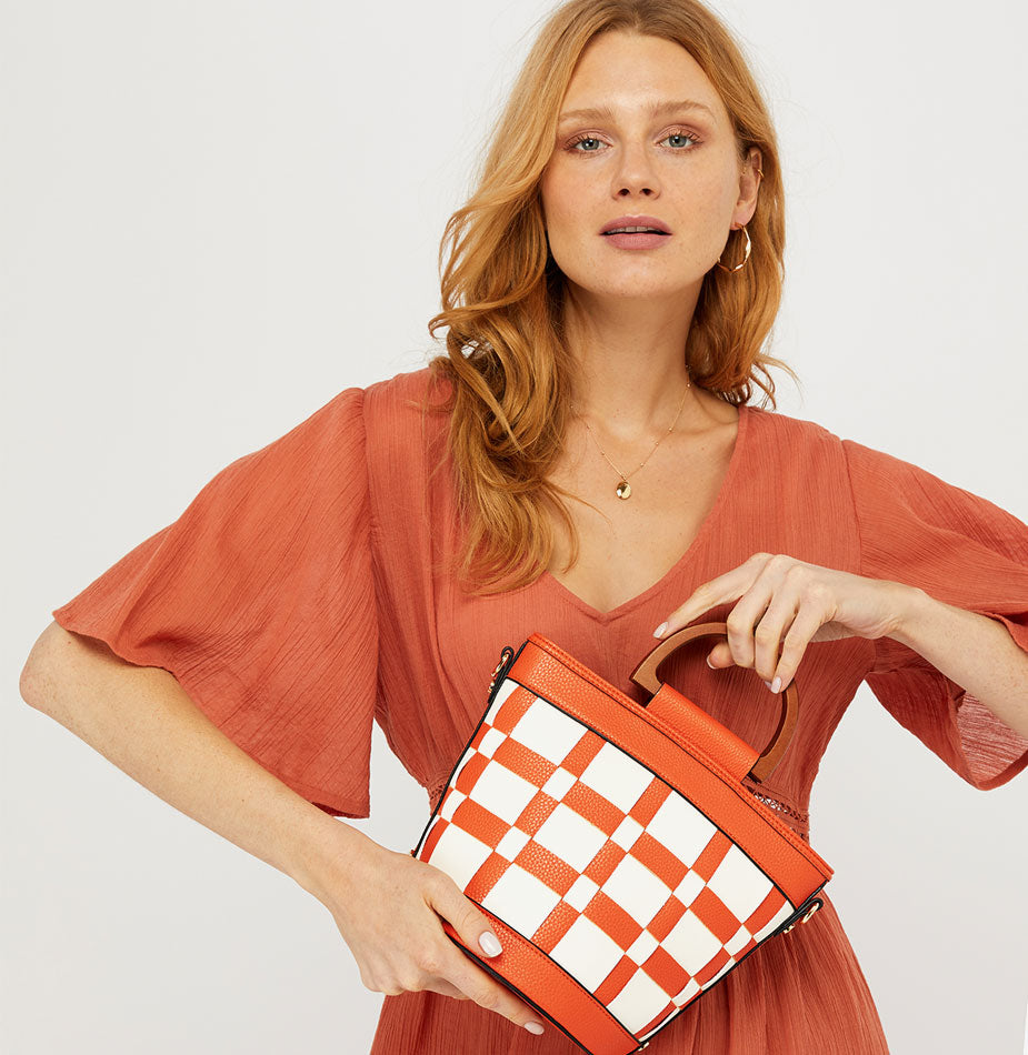 Contrast Weave Handheld Bucket Bag